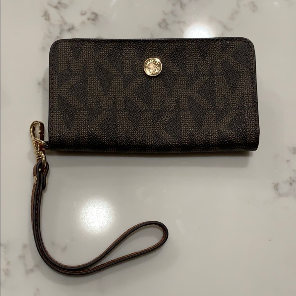 Michael Kors wallet/phone case